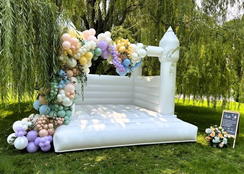 The Moore Mansion Estate Wedding Setup