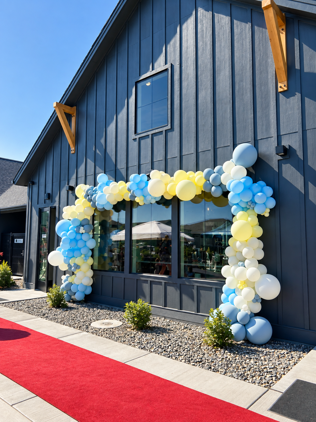Commercial Storefront Balloon Arch Installation